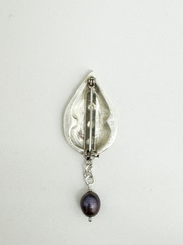 Olivia Teardrop Brooch with Pearl