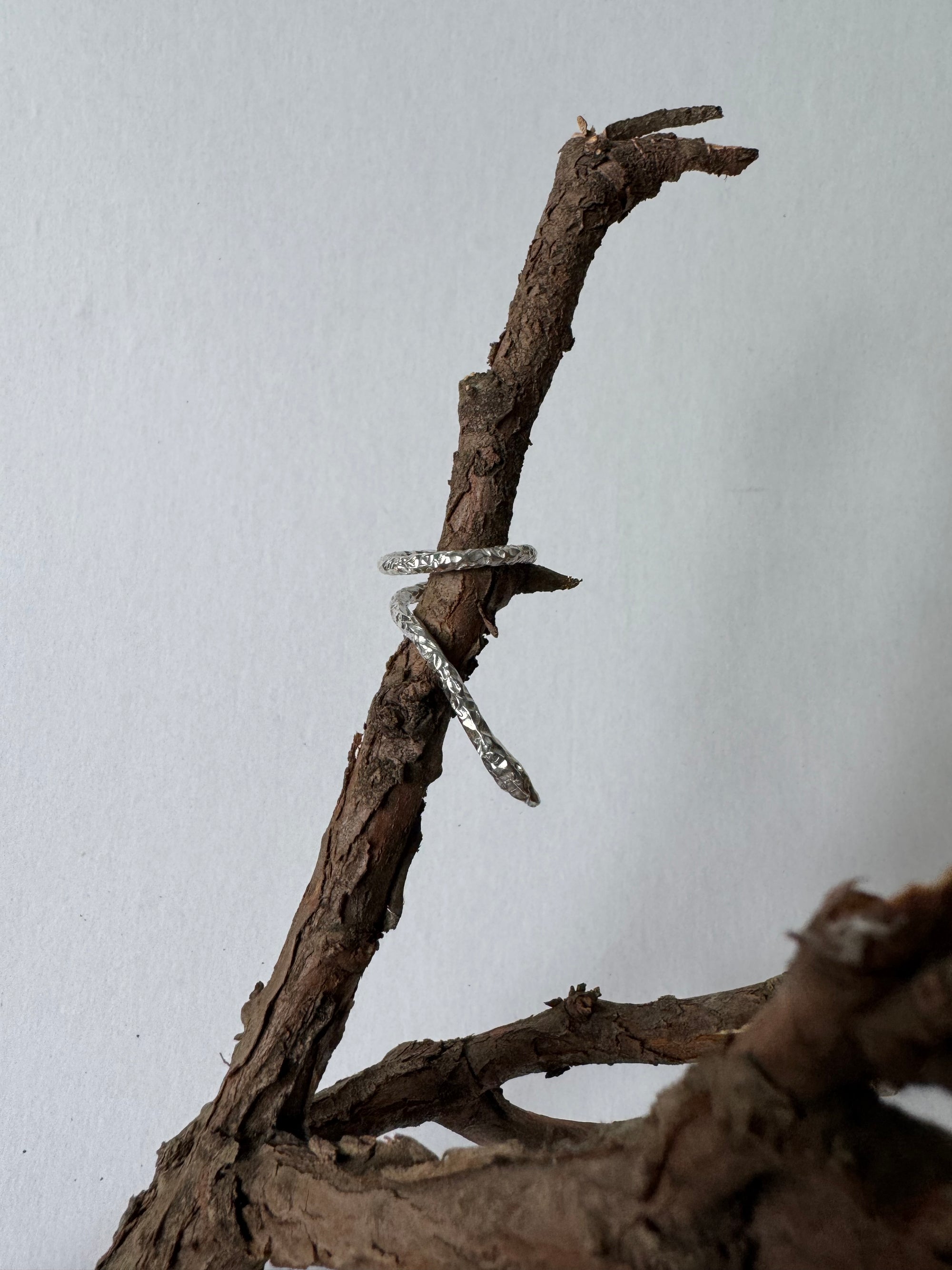 Lya Snake Ring