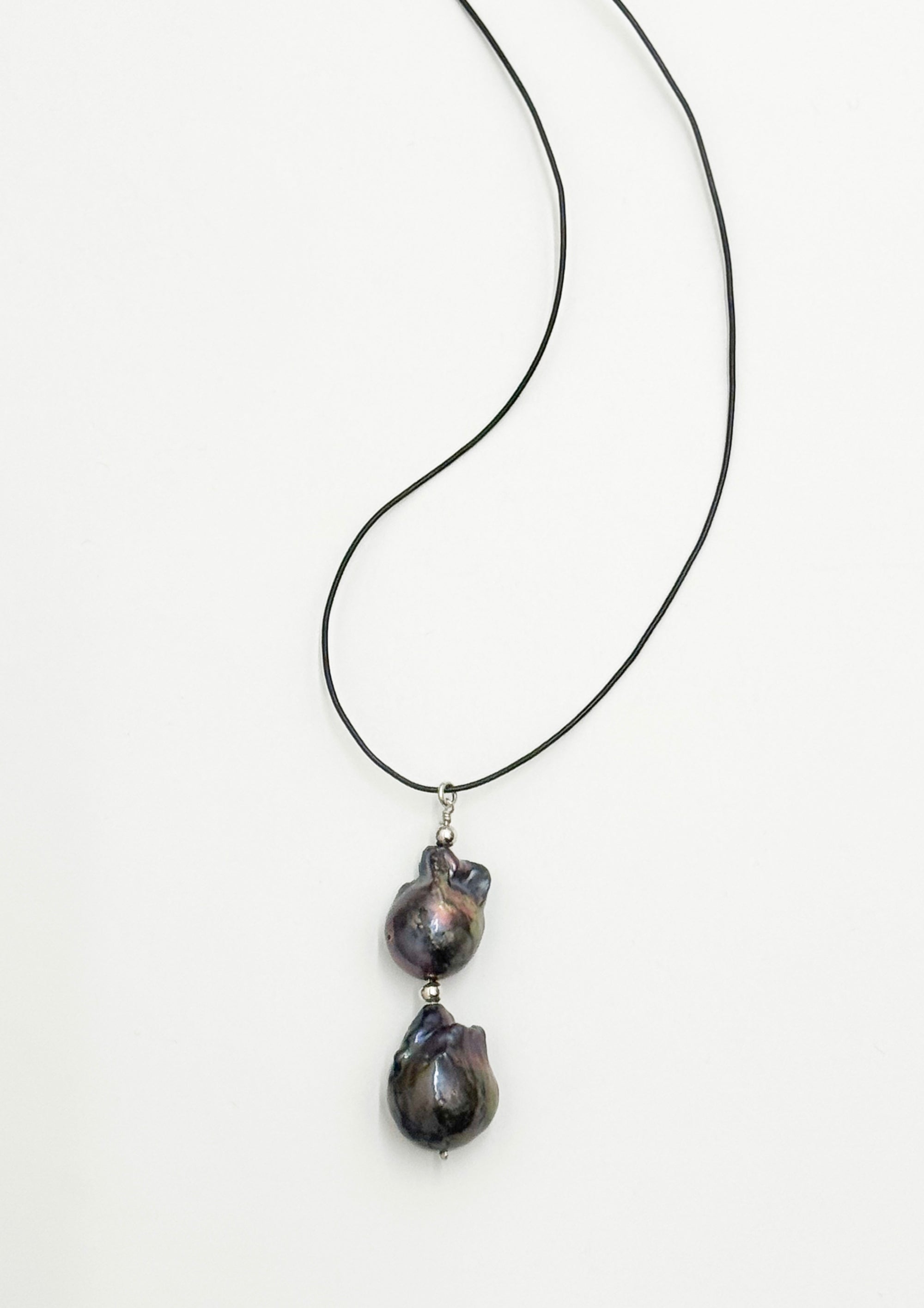 Mia Baroque Pearl Necklace