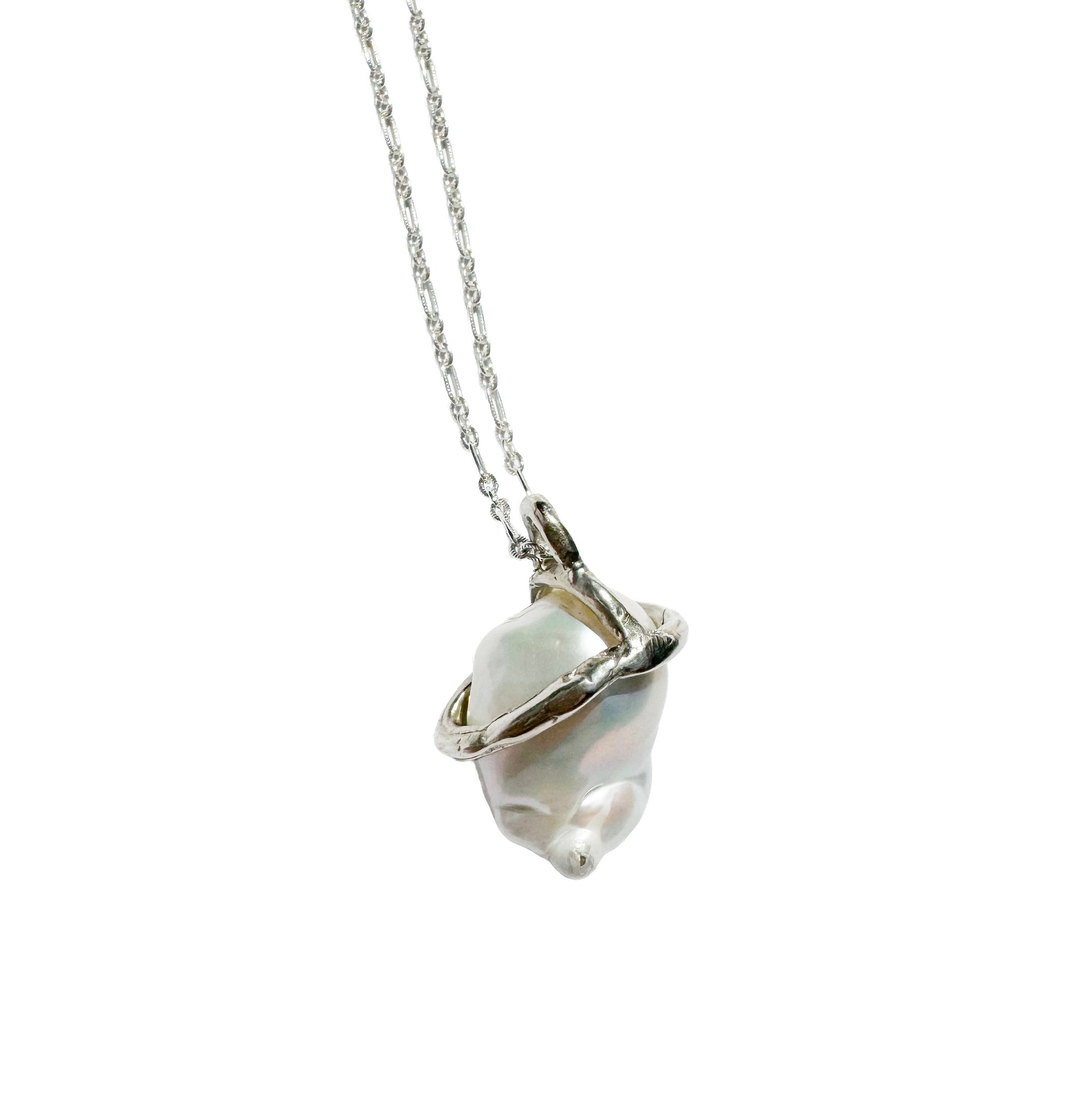 Luna Baroque Pearl Necklace