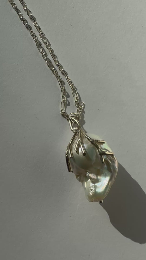 Robyn baroque pearl necklace handcrafted with recycled material made in new york city